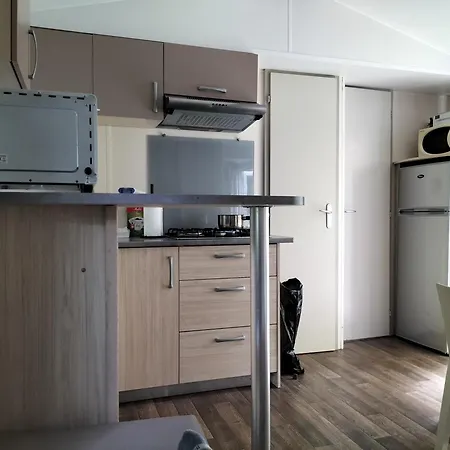 Magnifique Mobil-home Ensoleille 6 Couchages A Heure De Paris Camping *